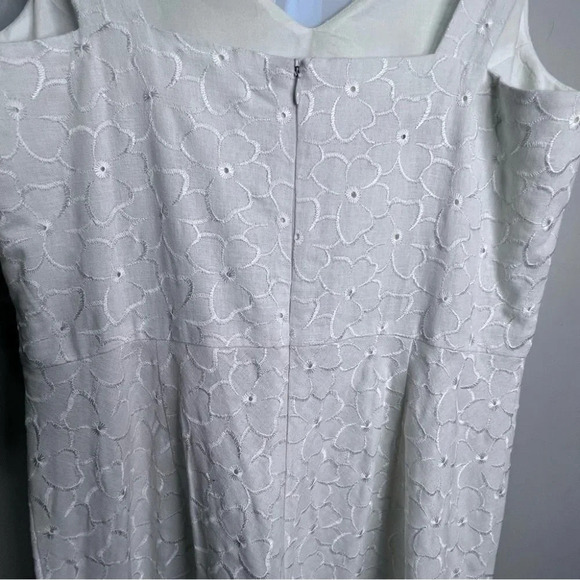 Melrose Off White Embroidered Floral Vneck Maxi Dress Size 8 - Picture 8 of 11